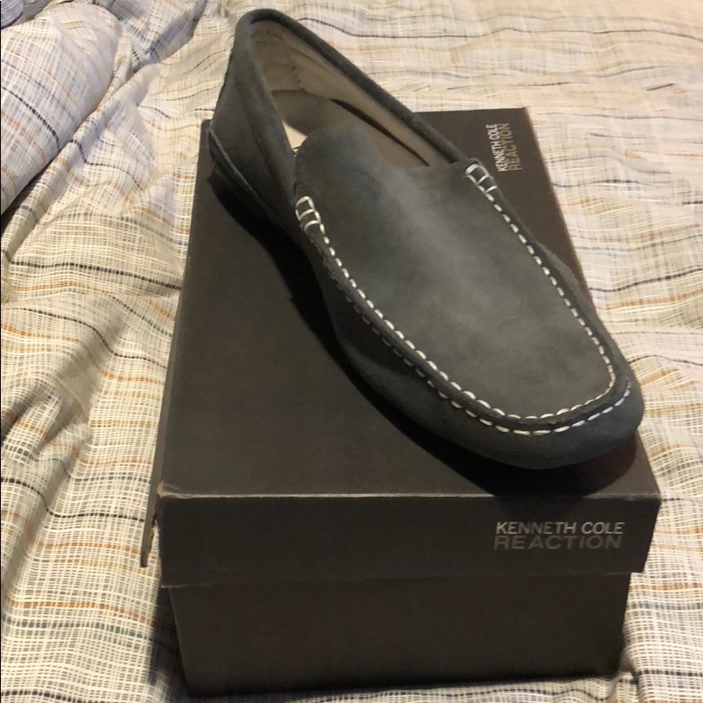 Shoes - Picture 2 of 4